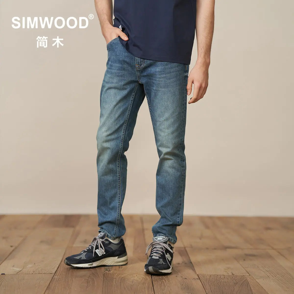 Primavera nuevos pantalones vaqueros ceñidos para hombres