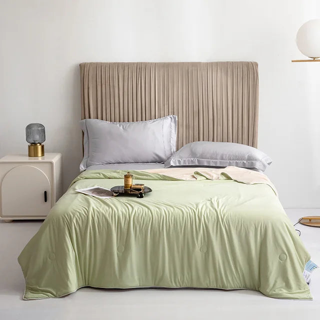 Smooth Air Condition Comforter Lightweight Cooling Blankets