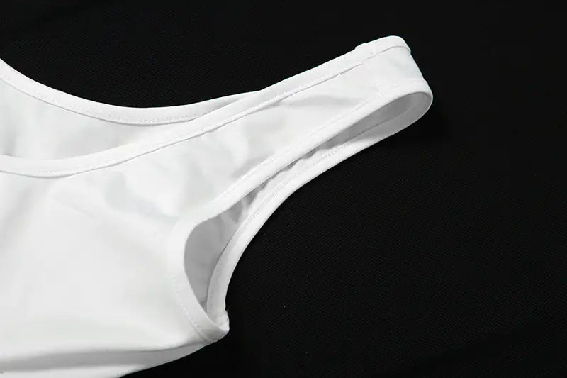 Überzeugendes Cutout-Minikleid