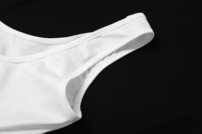 Überzeugendes Cutout-Minikleid