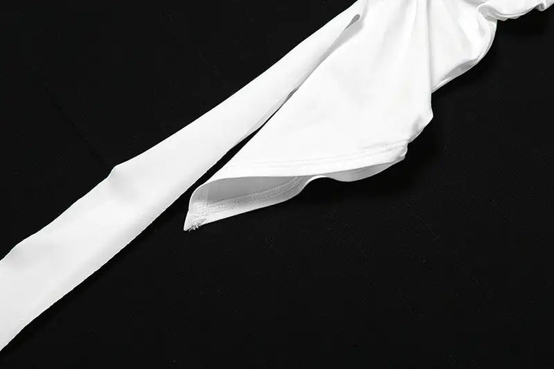 Überzeugendes Cutout-Minikleid